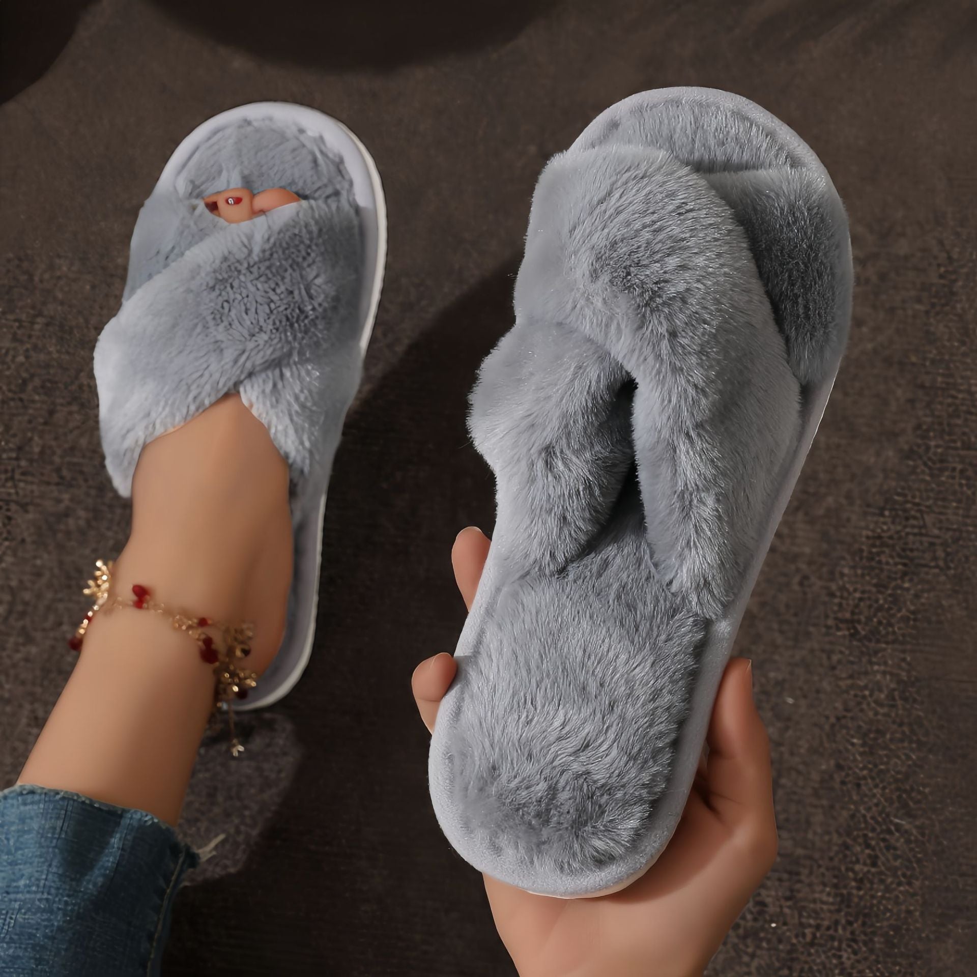 Winter Plush Indoor Slippers for Women – Warm Non-Slip House Slippers for Cold Canadian Homes